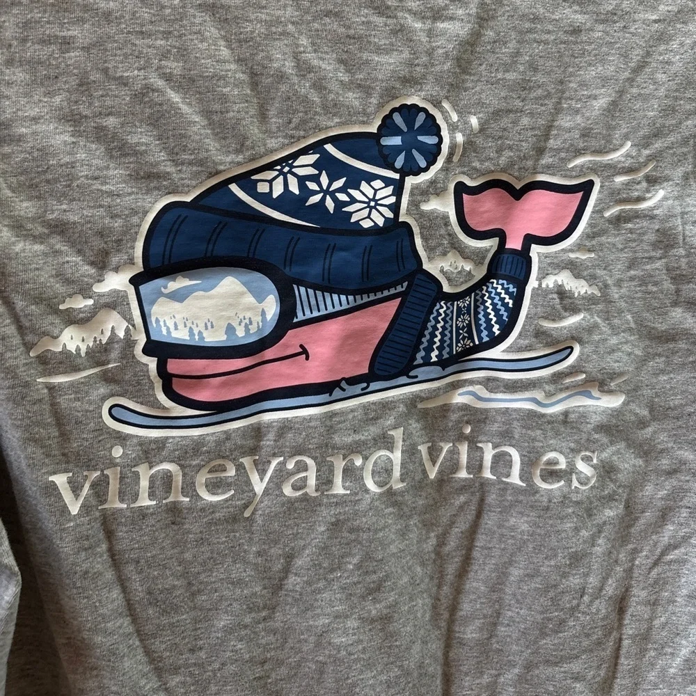 Vineyard Vines Boys Skiing Whale Long Sleeve Tee Size L (16) Light Gray